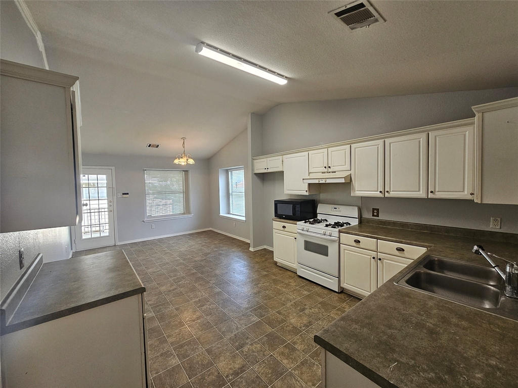 4211 Mather - Photo 8