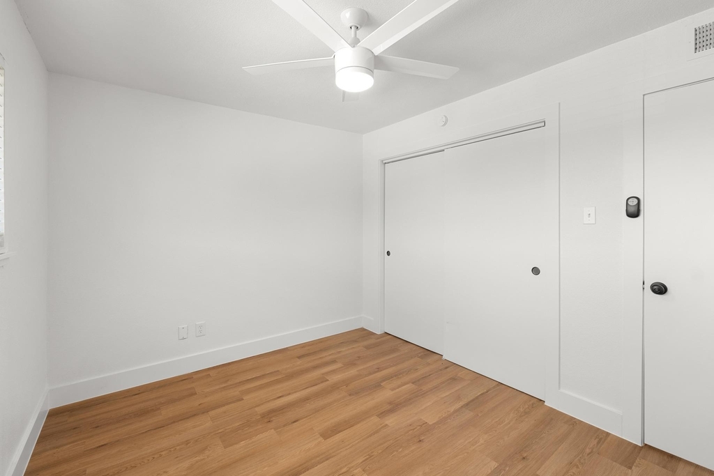 7929 Gault St - Photo 17