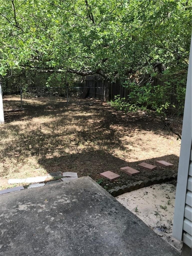 5908 Parkwood Dr - Photo 0