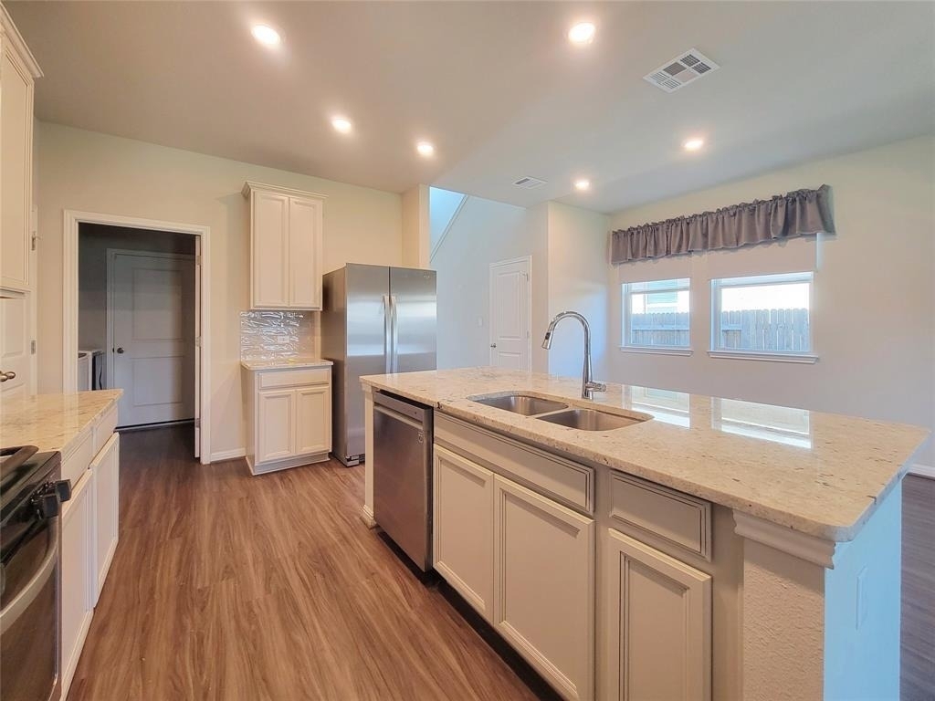 220 Mountain Valley St - Photo 6