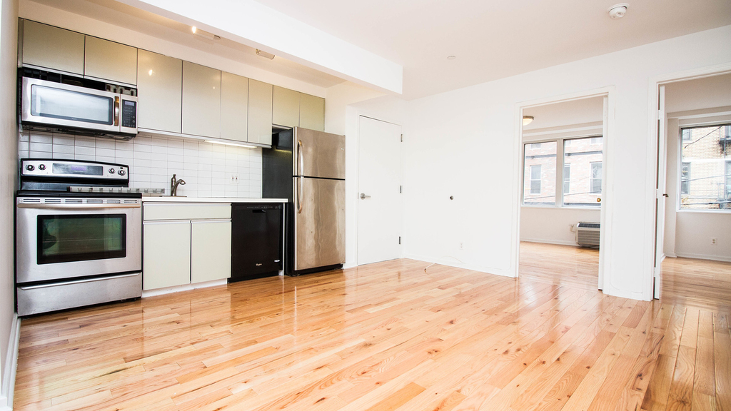 286 Stanhope St - Photo 0