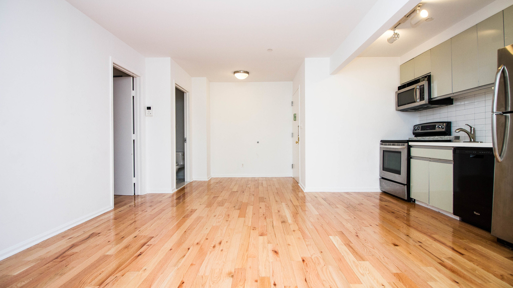 286 Stanhope St - Photo 1