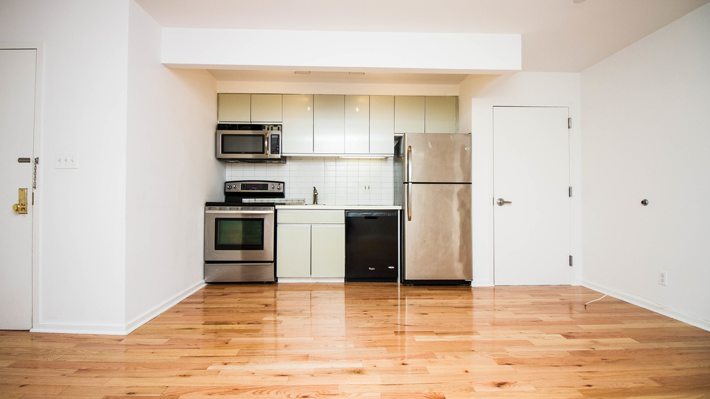 286 Stanhope St - Photo 14