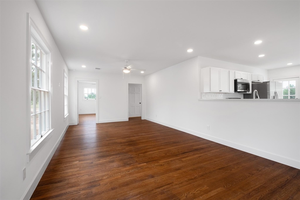251 Foothill Rd - Photo 4