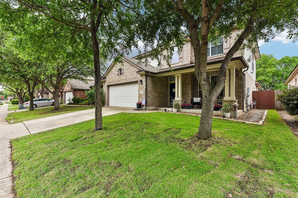 10216 Anahuac Trl - Photo 1