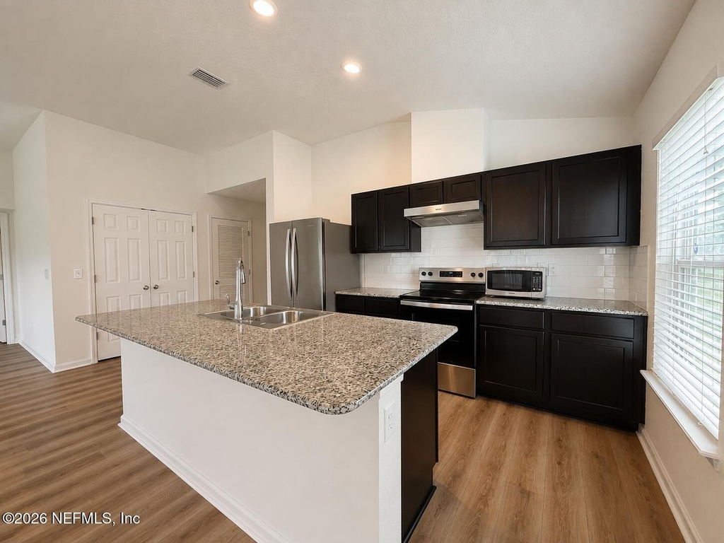 817 Trellis Bay Drive - Photo 2