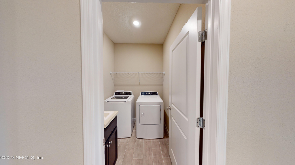 3965 Cloverdale Court - Photo 15