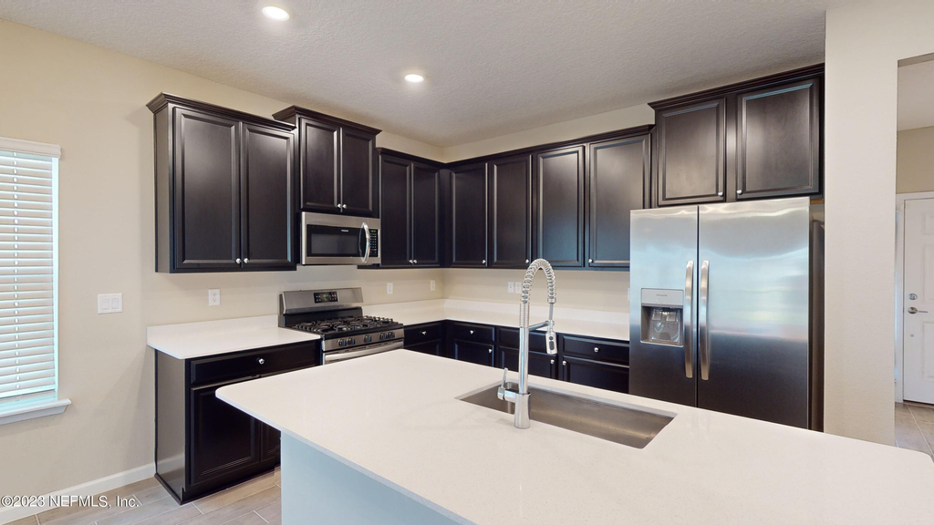 3965 Cloverdale Court - Photo 5