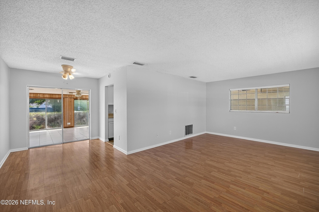328 Palos Court - Photo 2
