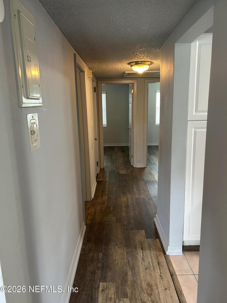 4323 Shirley Avenue - Photo 4