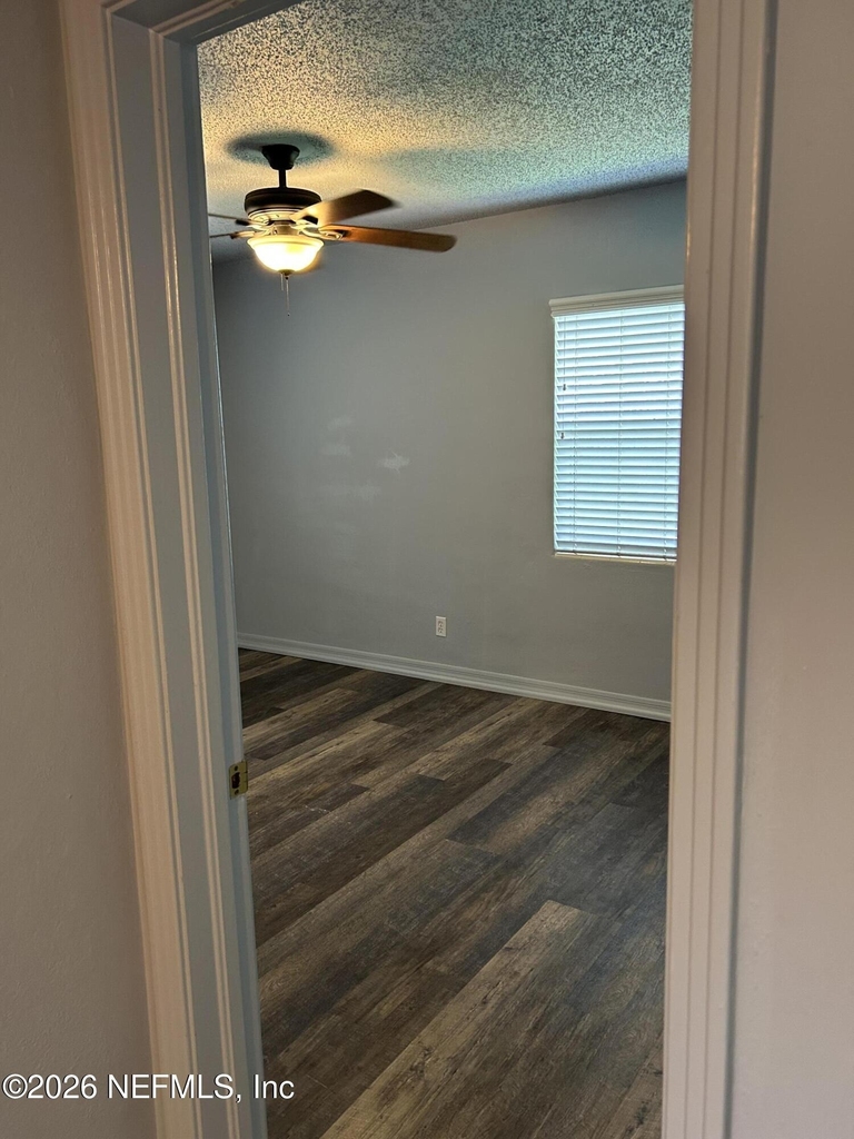 4323 Shirley Avenue - Photo 6
