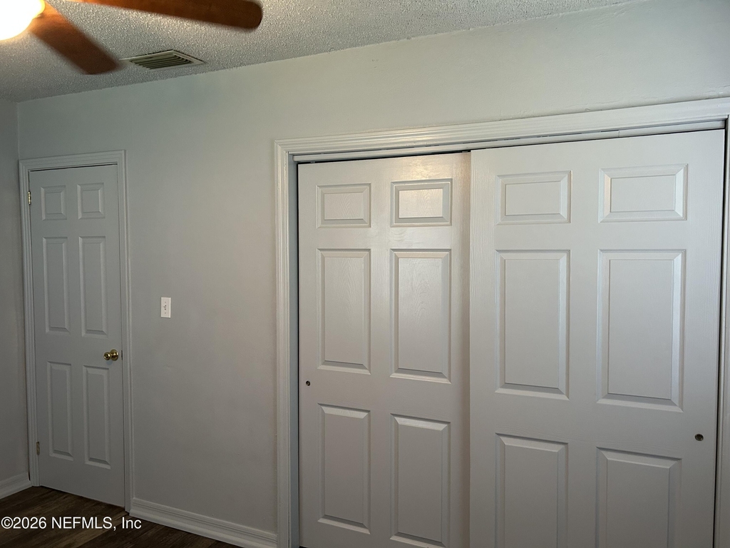 4323 Shirley Avenue - Photo 3