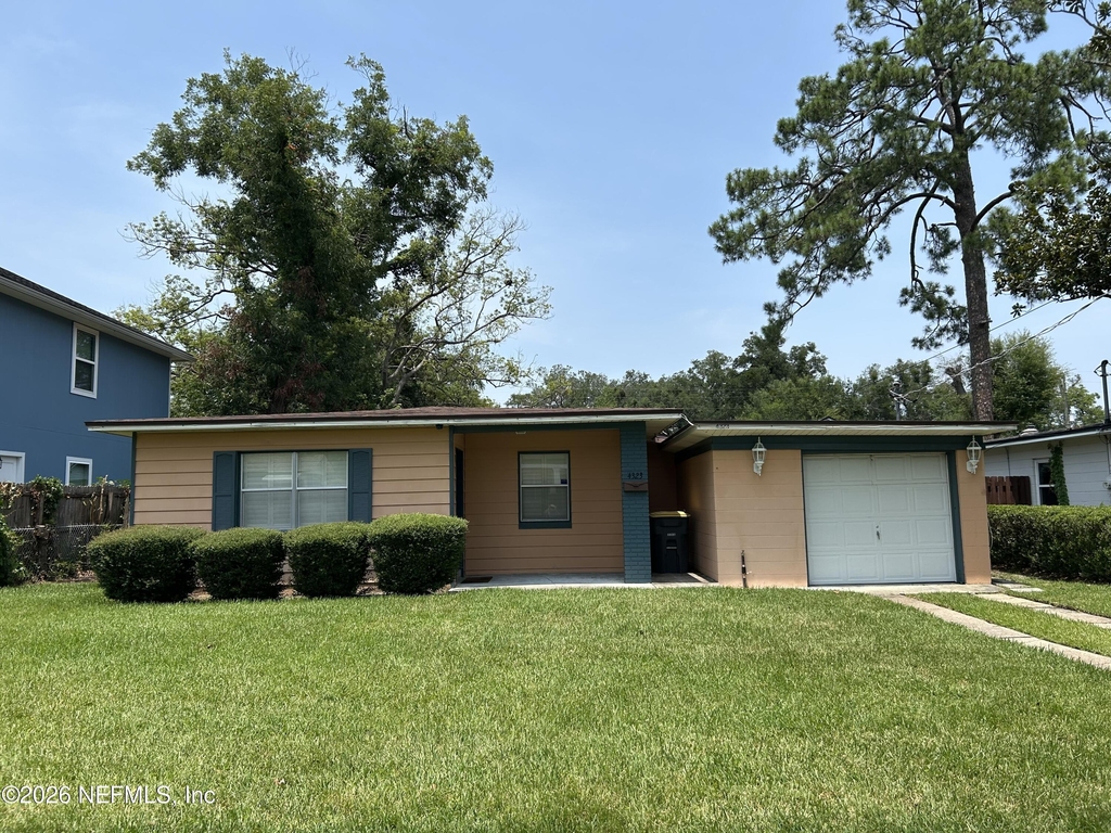 4323 Shirley Avenue - Photo 0