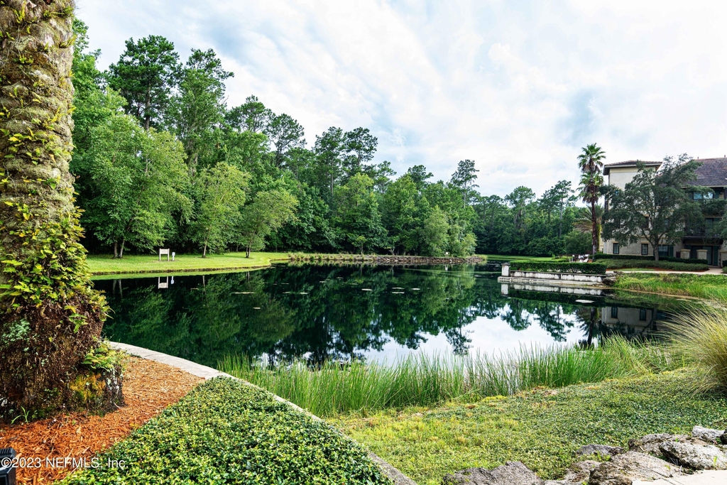 945 Registry Boulevard - Photo 2