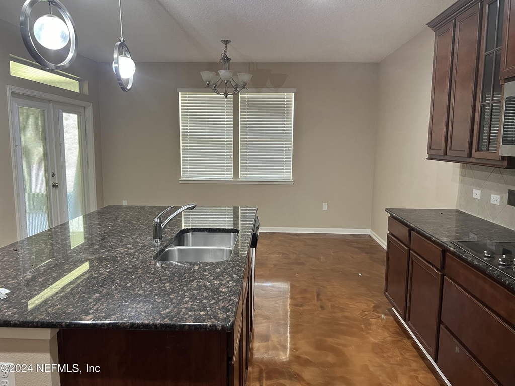 5063 Johnson Creek Drive - Photo 6