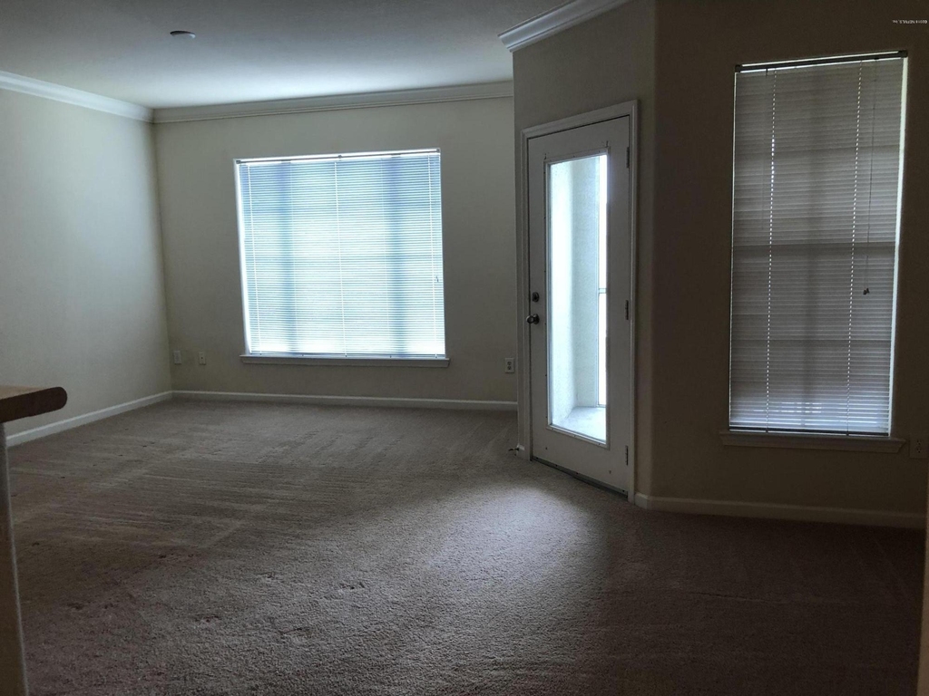 8290 Gate Parkway - Photo 12
