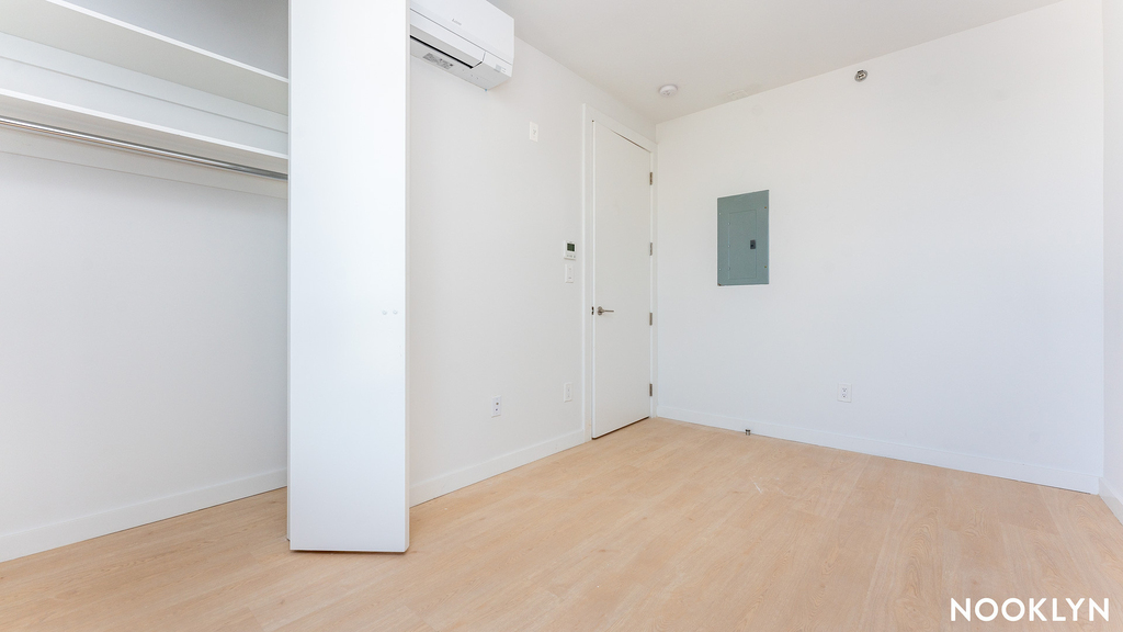 280 Meeker Ave - Photo 9