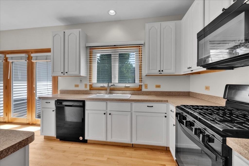24963 Heritage Oaks Drive - Photo 14