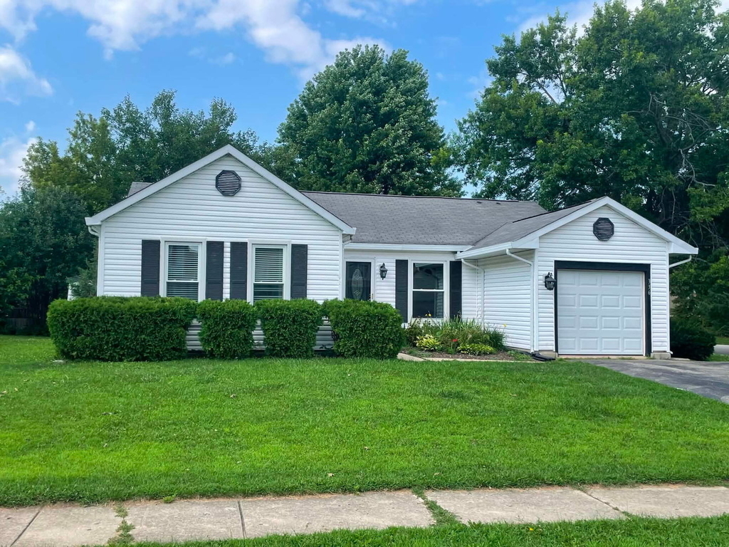 336 Burr Oak Circle - Photo 0