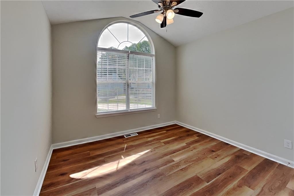 1020 Sycamore Summit - Photo 12