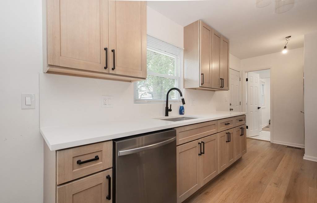 1021 Lonsdale Road - Photo 12