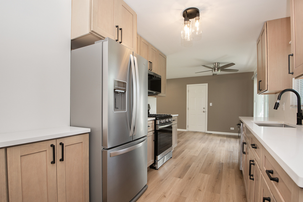 1021 Lonsdale Road - Photo 8