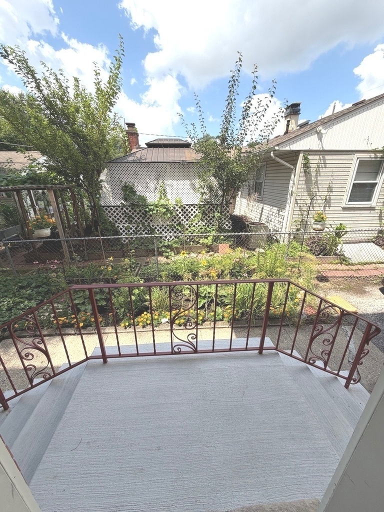 1995 Howard Street - Photo 11