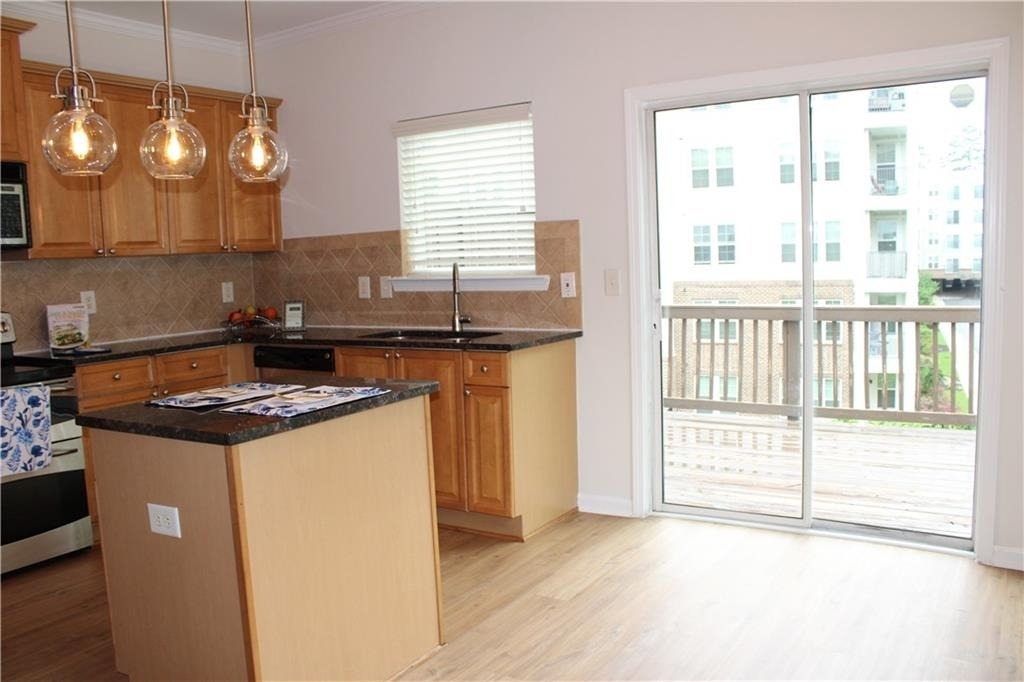 2059 Liberty Court Nw - Photo 8