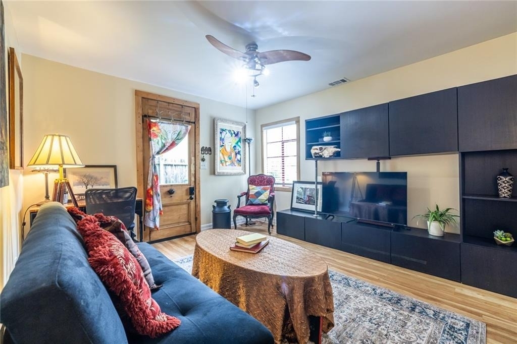 150 South Avenue Se - Photo 8