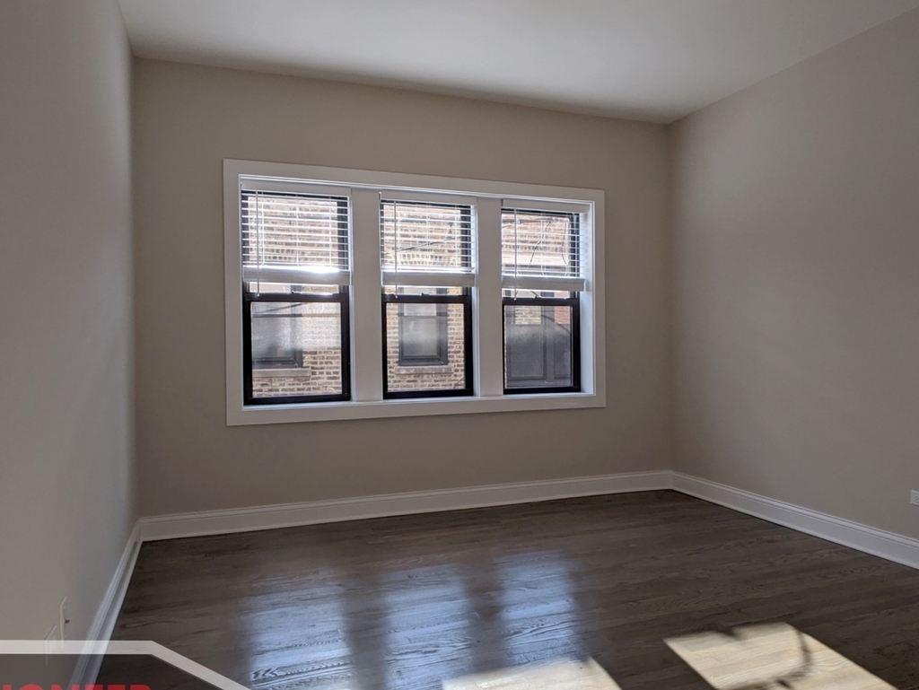 3409 W Fullerton Avenue - Photo 9