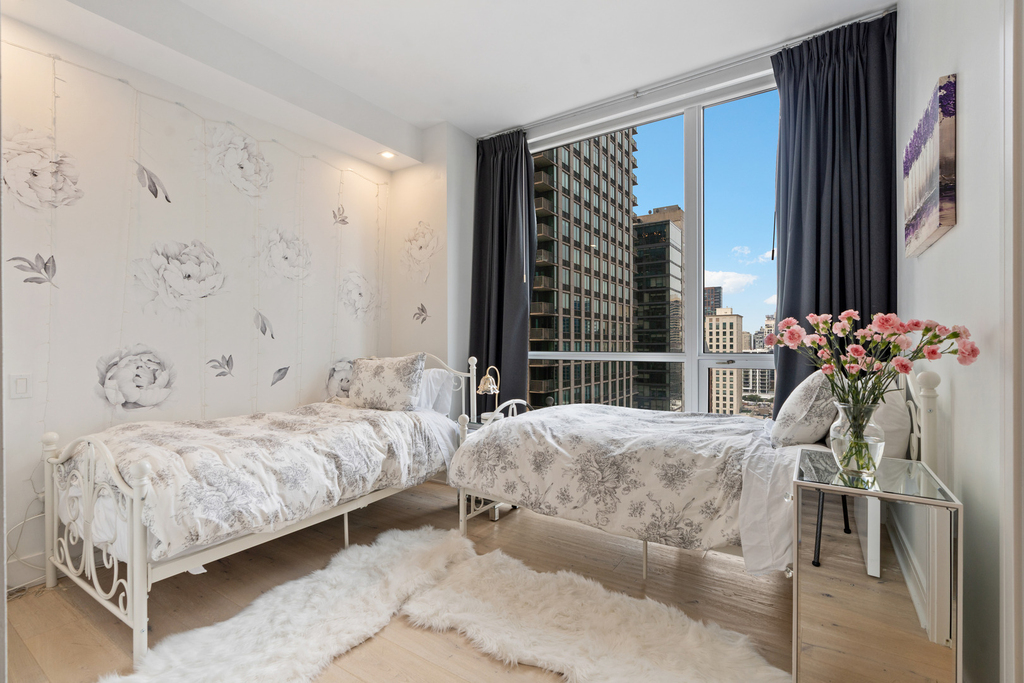 21 E Huron Street - Photo 16