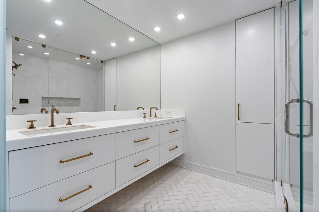 21 E Huron Street - Photo 14