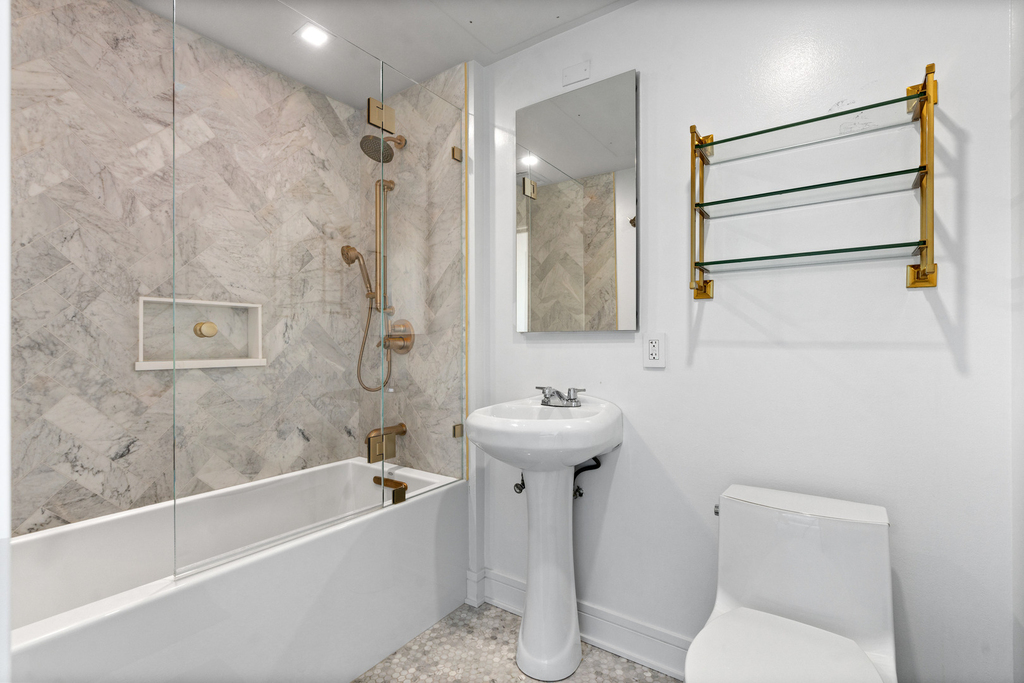 21 E Huron Street - Photo 17