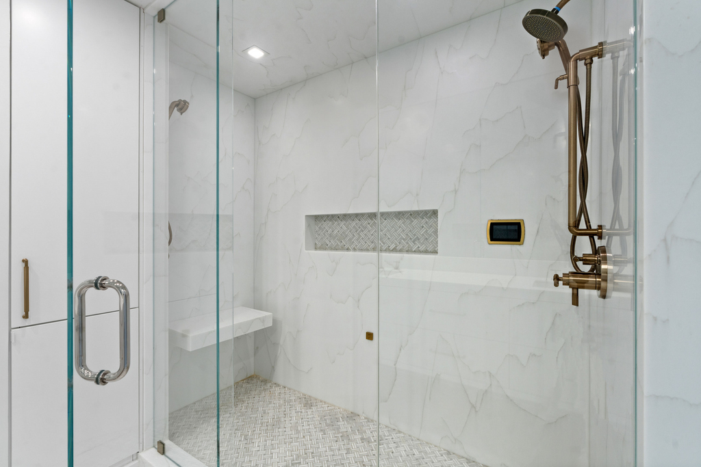 21 E Huron Street - Photo 15