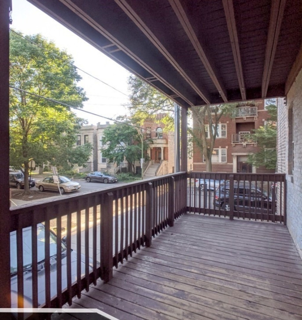 2825 W Logan Boulevard - Photo 25
