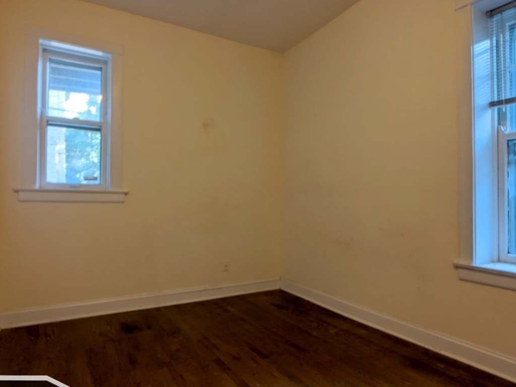 2825 W Logan Boulevard - Photo 18