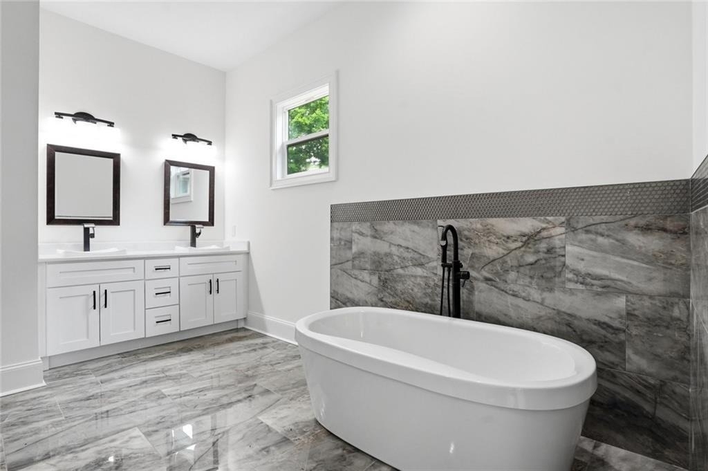 2415 Rugby Avenue - Photo 15