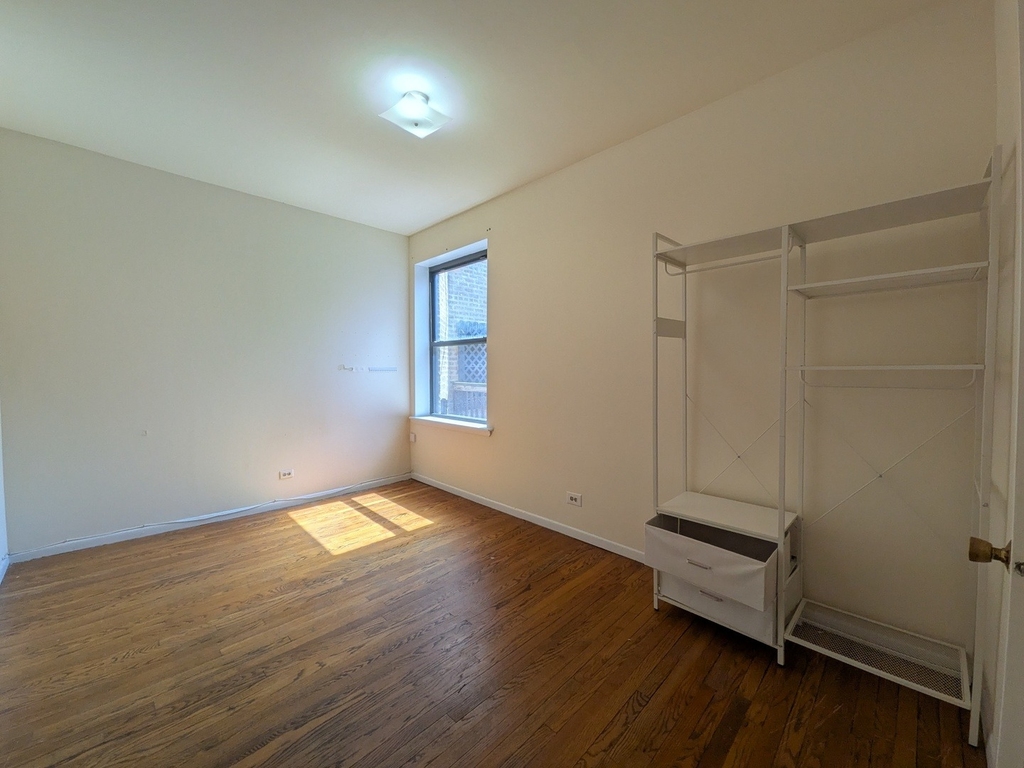 3147 W Medill Avenue - Photo 8