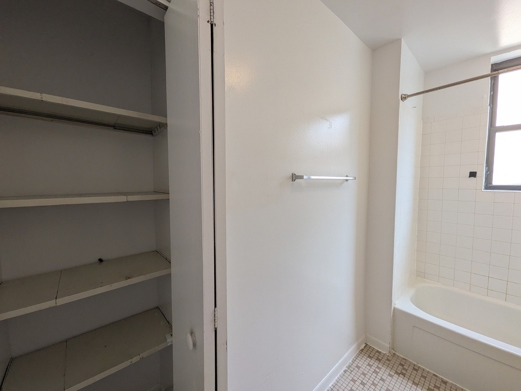 3147 W Medill Avenue - Photo 10