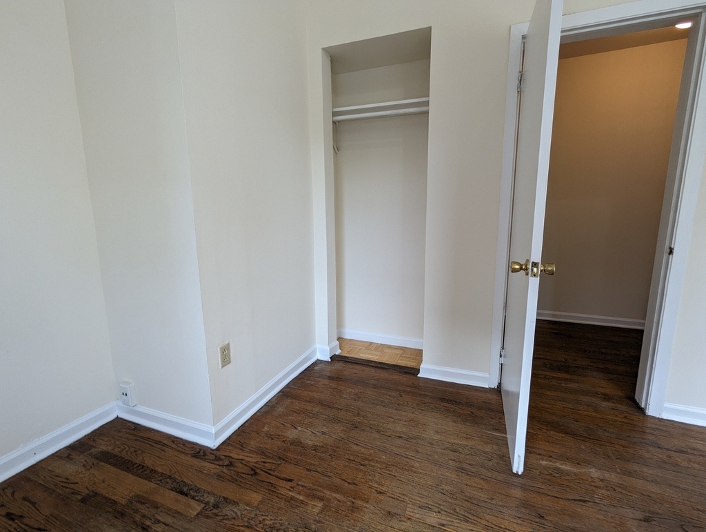 3147 W Medill Avenue - Photo 7