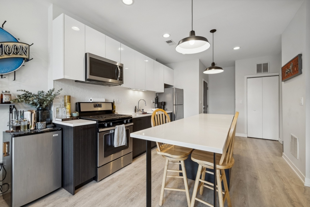 713 N Milwaukee Avenue - Photo 5