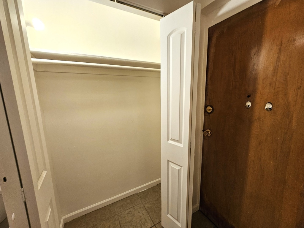 5906 N Sheridan Road - Photo 4