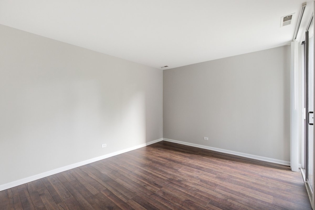 6000 Oakwood Drive - Photo 7