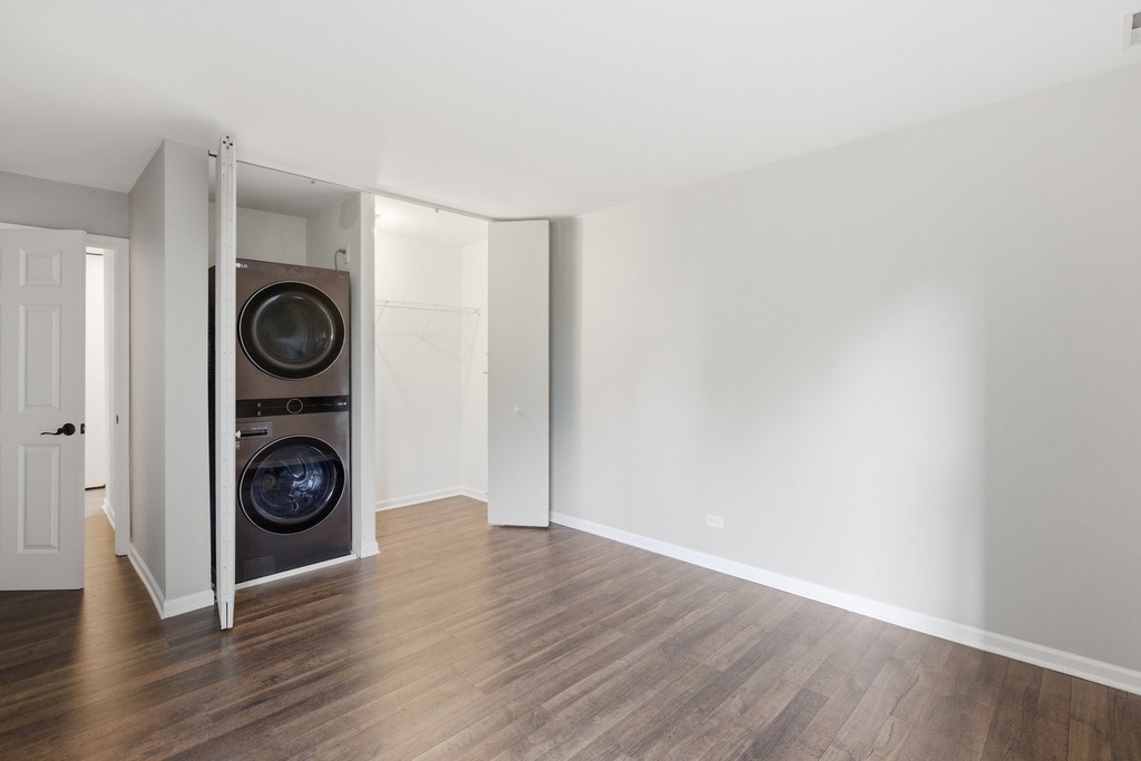 6000 Oakwood Drive - Photo 9