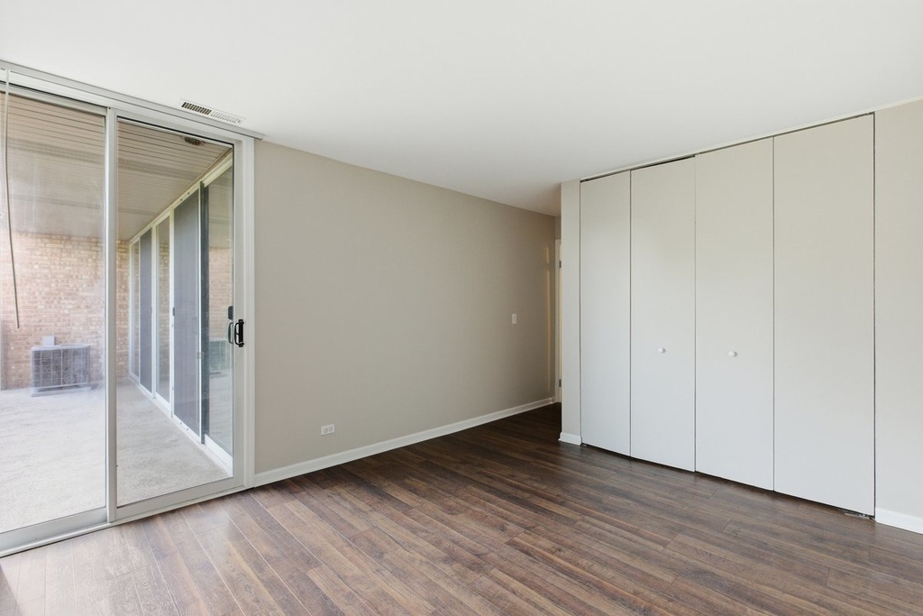 6000 Oakwood Drive - Photo 8