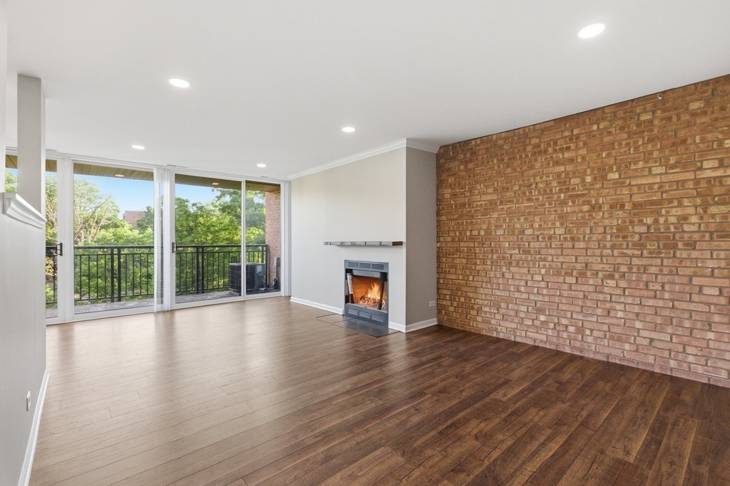 6000 Oakwood Drive - Photo 2