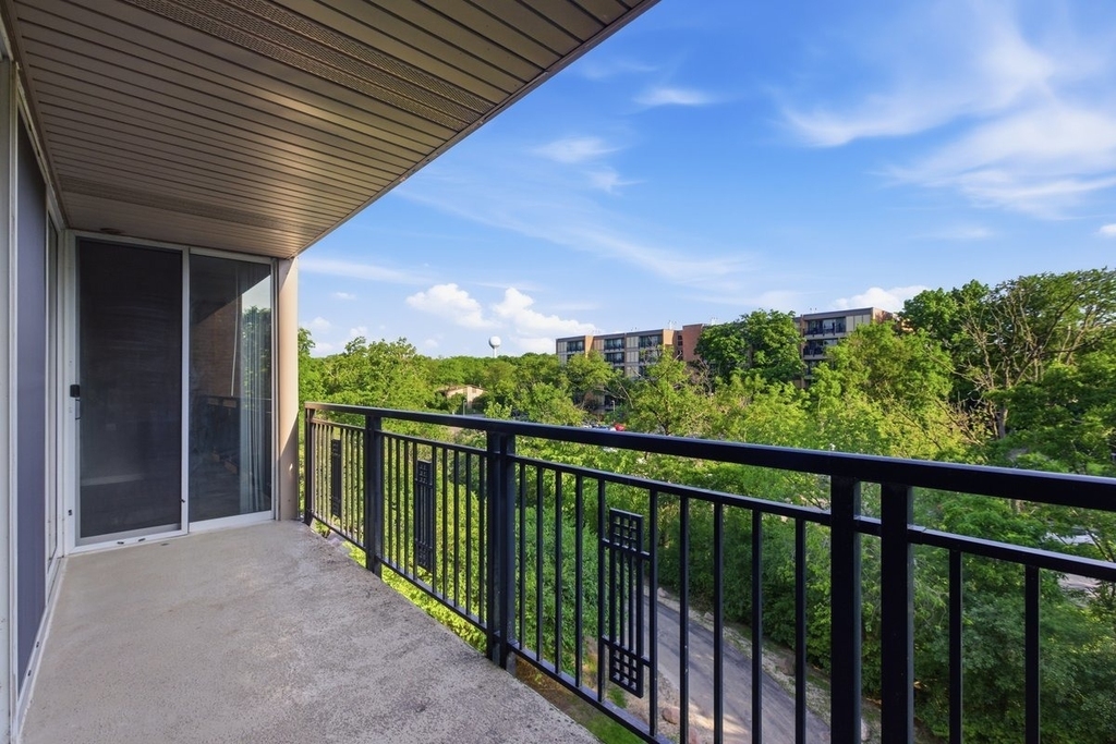 6000 Oakwood Drive - Photo 10