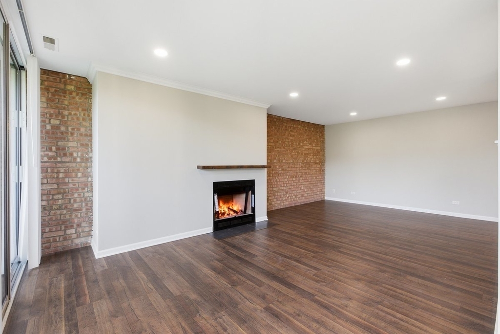 6000 Oakwood Drive - Photo 3