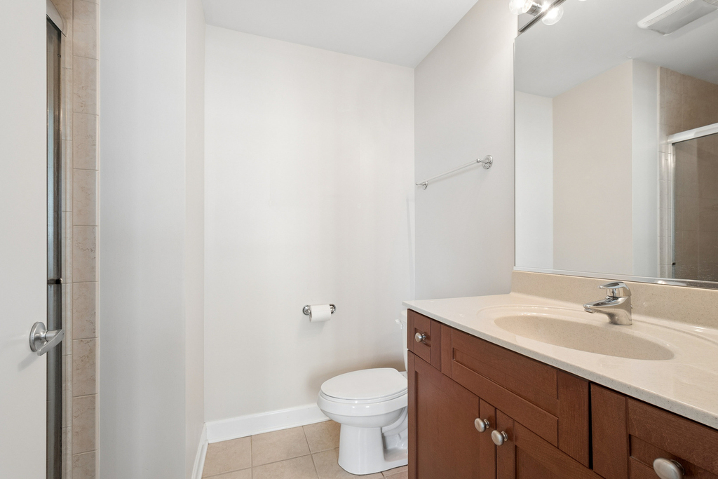 451 W Huron Street - Photo 10