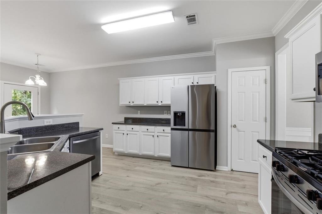 2531 Fieldview Way - Photo 2
